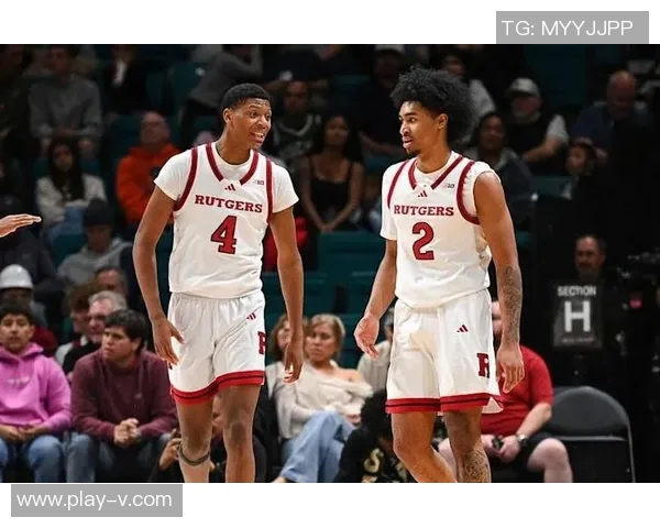 弗拉格全能表现助力球队哈珀状态低迷小理查德森火力全开