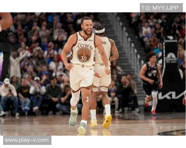 库里超越皮尔斯独占NBA历史得分榜第19位距离邓肯仅差72分